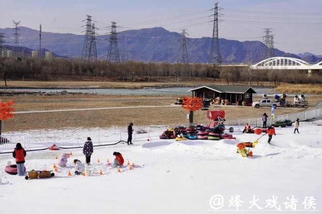 传承冬奥精神 共享冰雪运动之乐——石景山区“雪上运动进社区(八角、老山)”活动圆满落幕 传承冬奥精神 共享冰雪运动之乐——石景山区“雪上运动进社区(八角、老山)”活动圆满落幕