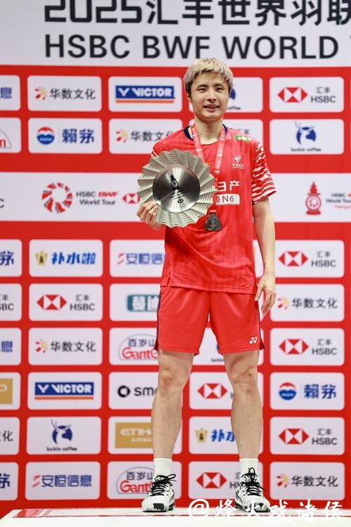 世界羽联年终总决赛 石宇奇0-2小波波夫获男单亚军 世界羽联年终总决赛 石宇奇0-2小波波夫获男单亚军